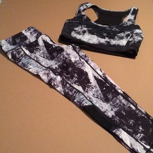 Sexy yoga set! Black and white marble design! M/L